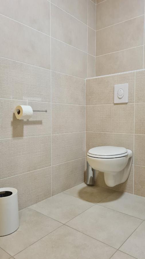 Le Maconnais Guest House Vinzelles Bagian luar foto