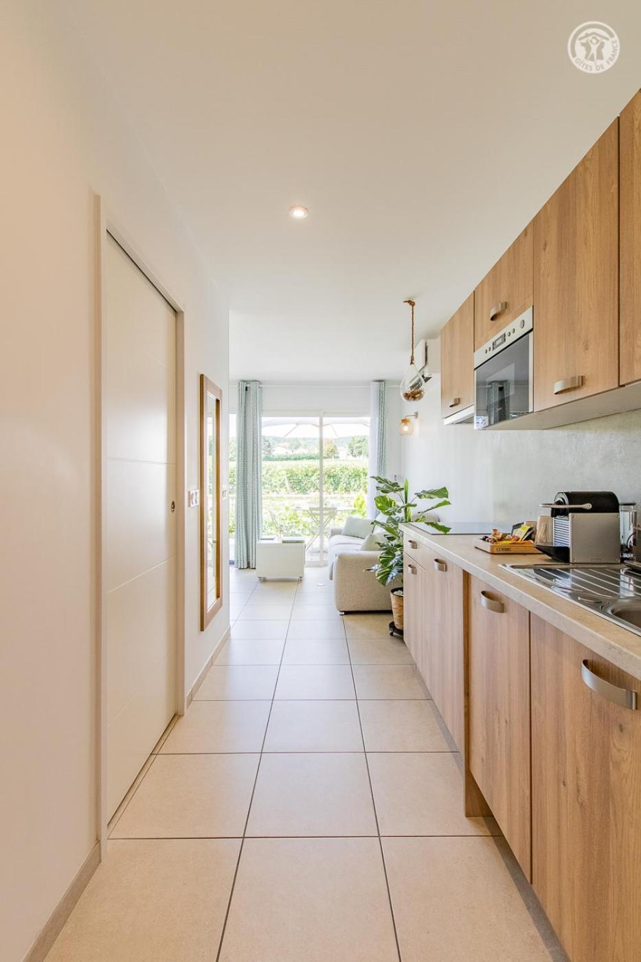 Le Maconnais Guest House Vinzelles Bagian luar foto